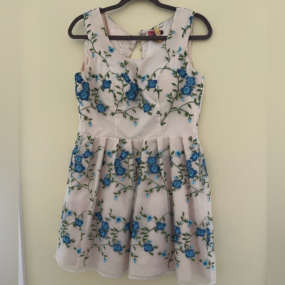 Anthropologie/Chi Chi London Floral Embroidered Dress in Cream and Blue